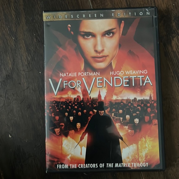 V For Vendetta - Picture 1 of 3